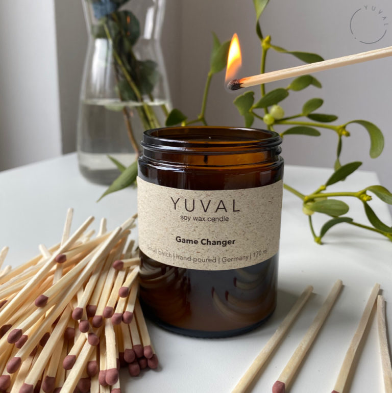 YUVAL – die veganen Duftkerzen